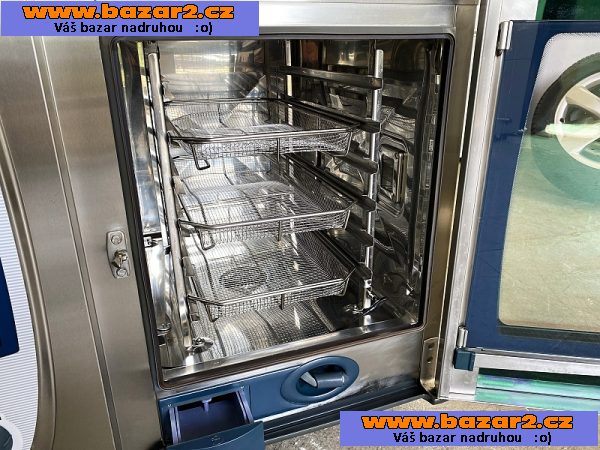 PROFI Konvektomat RATIONAL SCC 61 s bohatým příslušenstvím