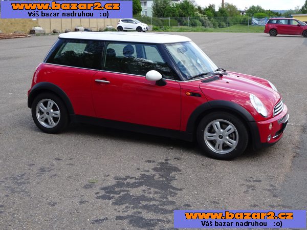 Mini Cooper 1.6i r.v.2006 (85 kw)