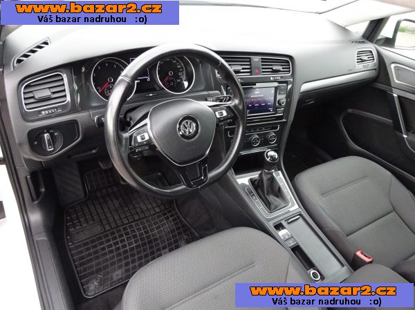 VW Golf 1.5 TSI r.v.2019 2.Maj.el.serviska (96 kw)