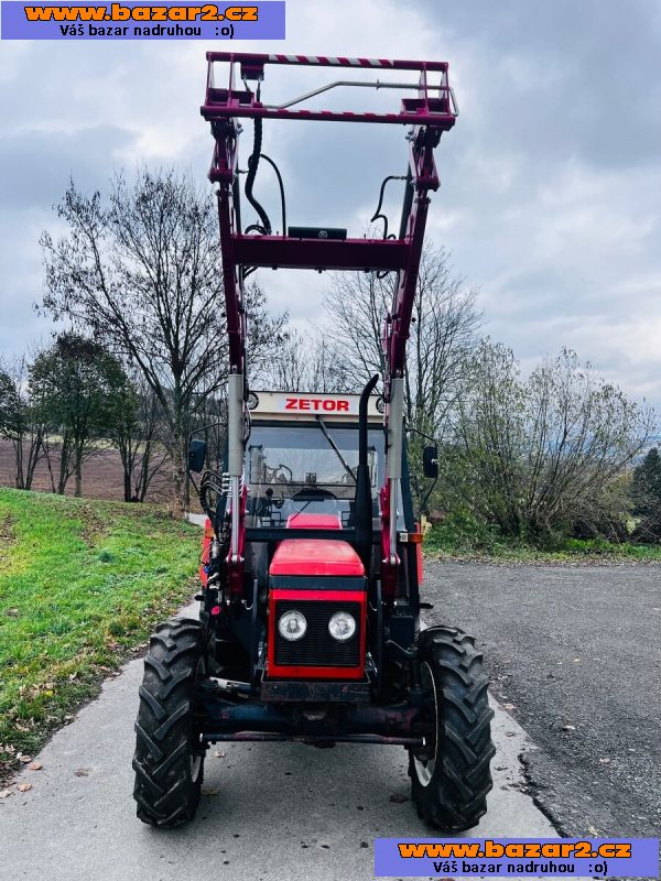  Traktor Zetor 7245 + čelní nakladač - velmi dobrém stavu