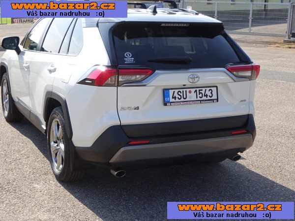 Toyota Rav4 2.0i 4x4 r.v.2019 1.Maj.serv.kníž.ČR